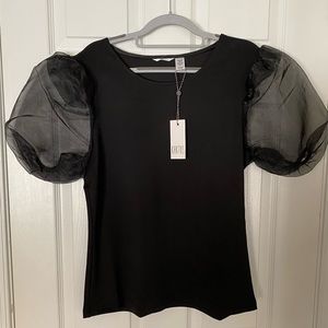 Pretty dressy blouse, puffy mesh sleeves